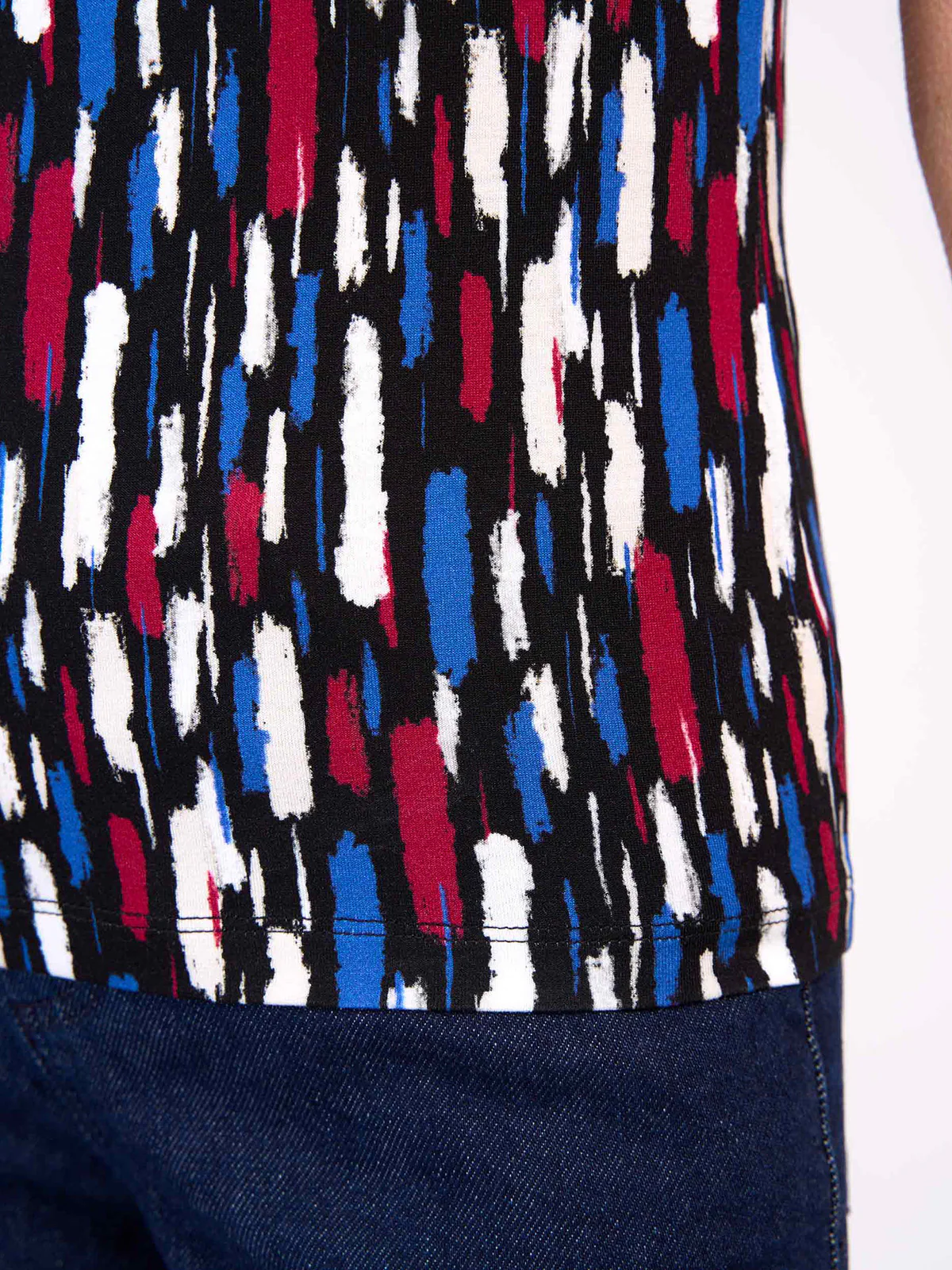 Dash Print Sleeveless V Neck Top - Image 15