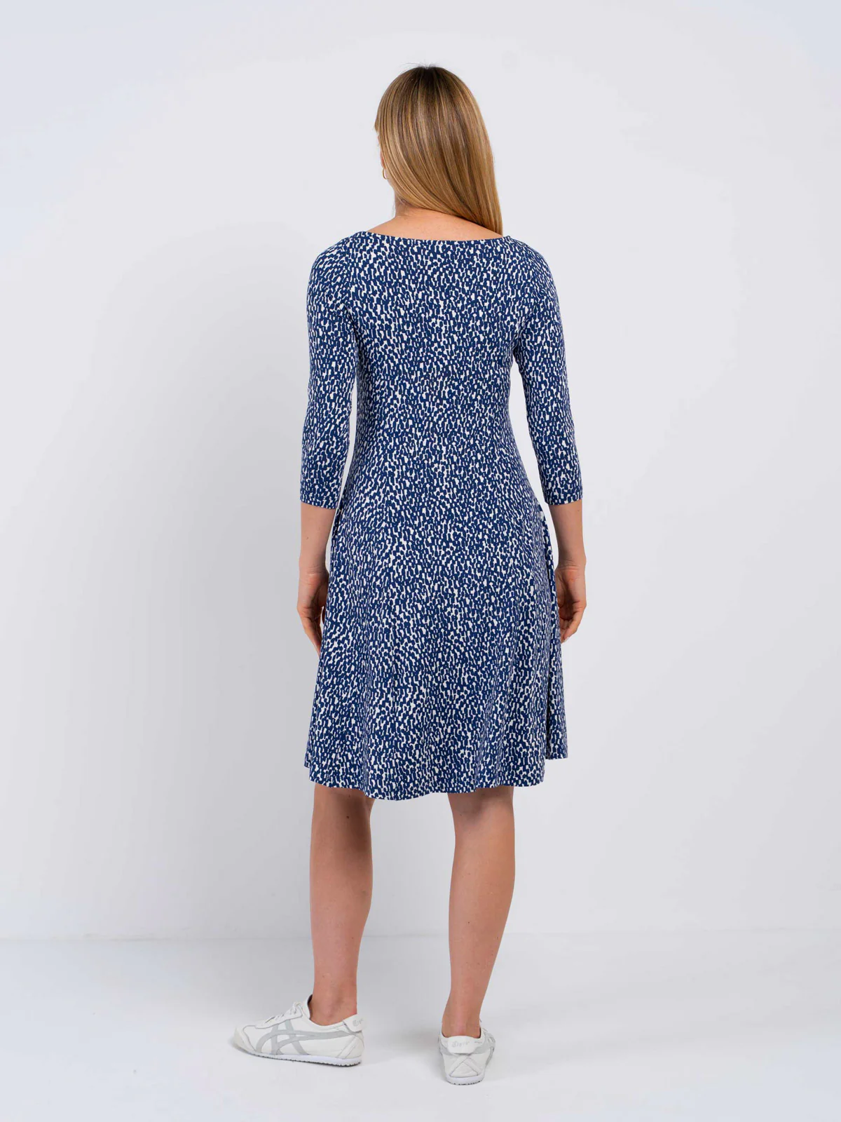 Isla 3/4 Sleeve Dress - Image 3