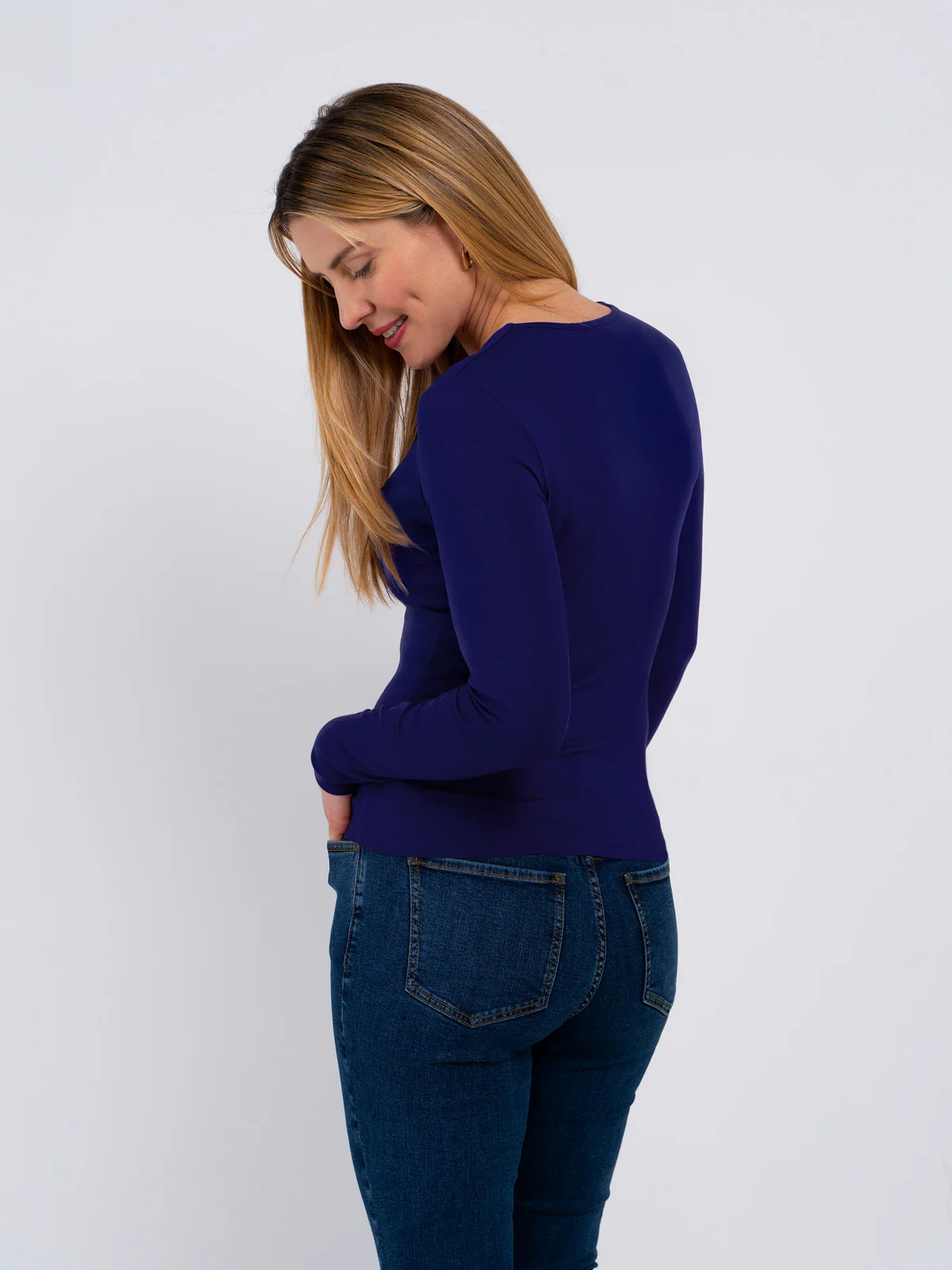 Jodi V Neck - Image 7