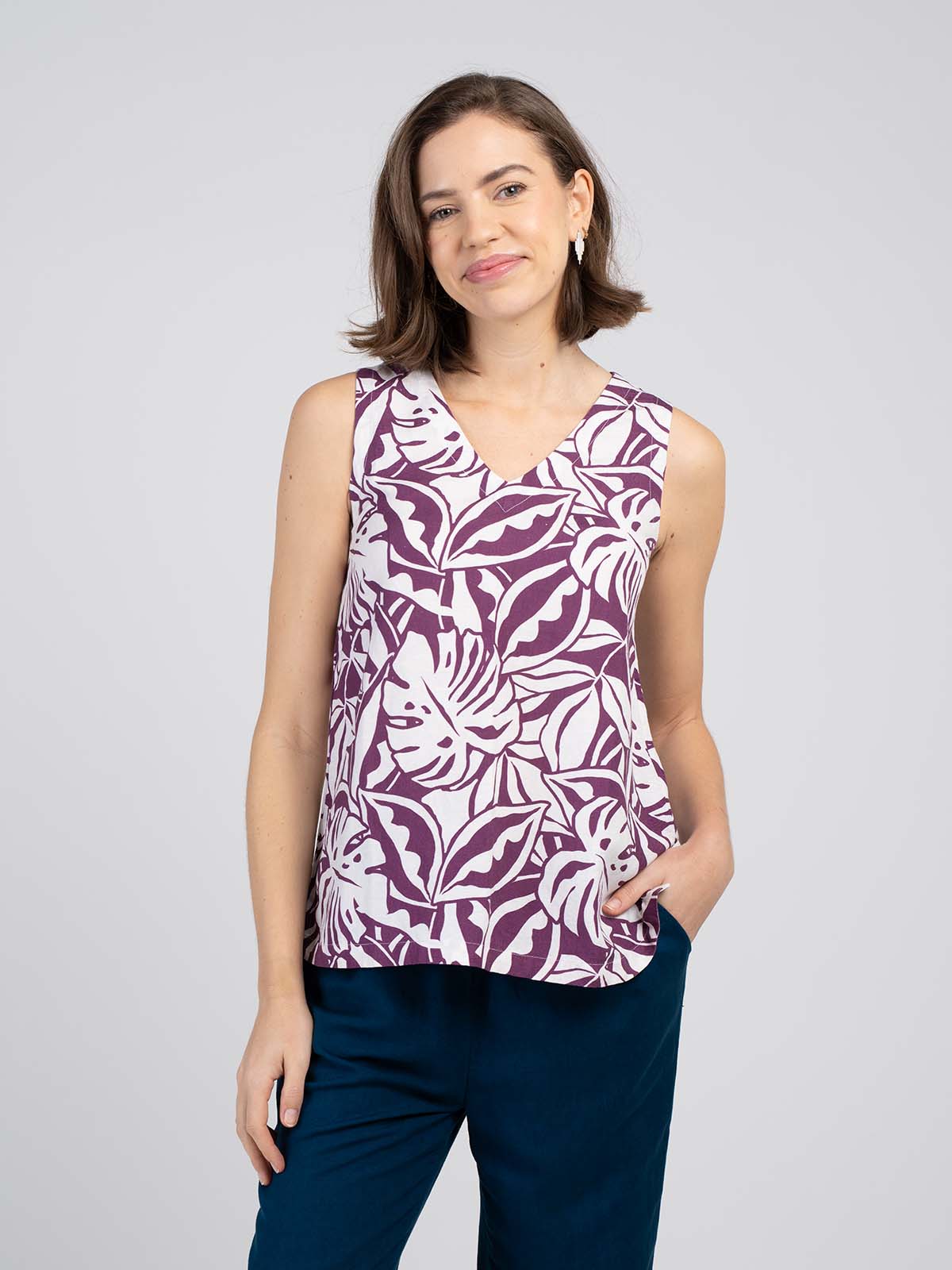Printed Sleeveless Linen Top - Image 9