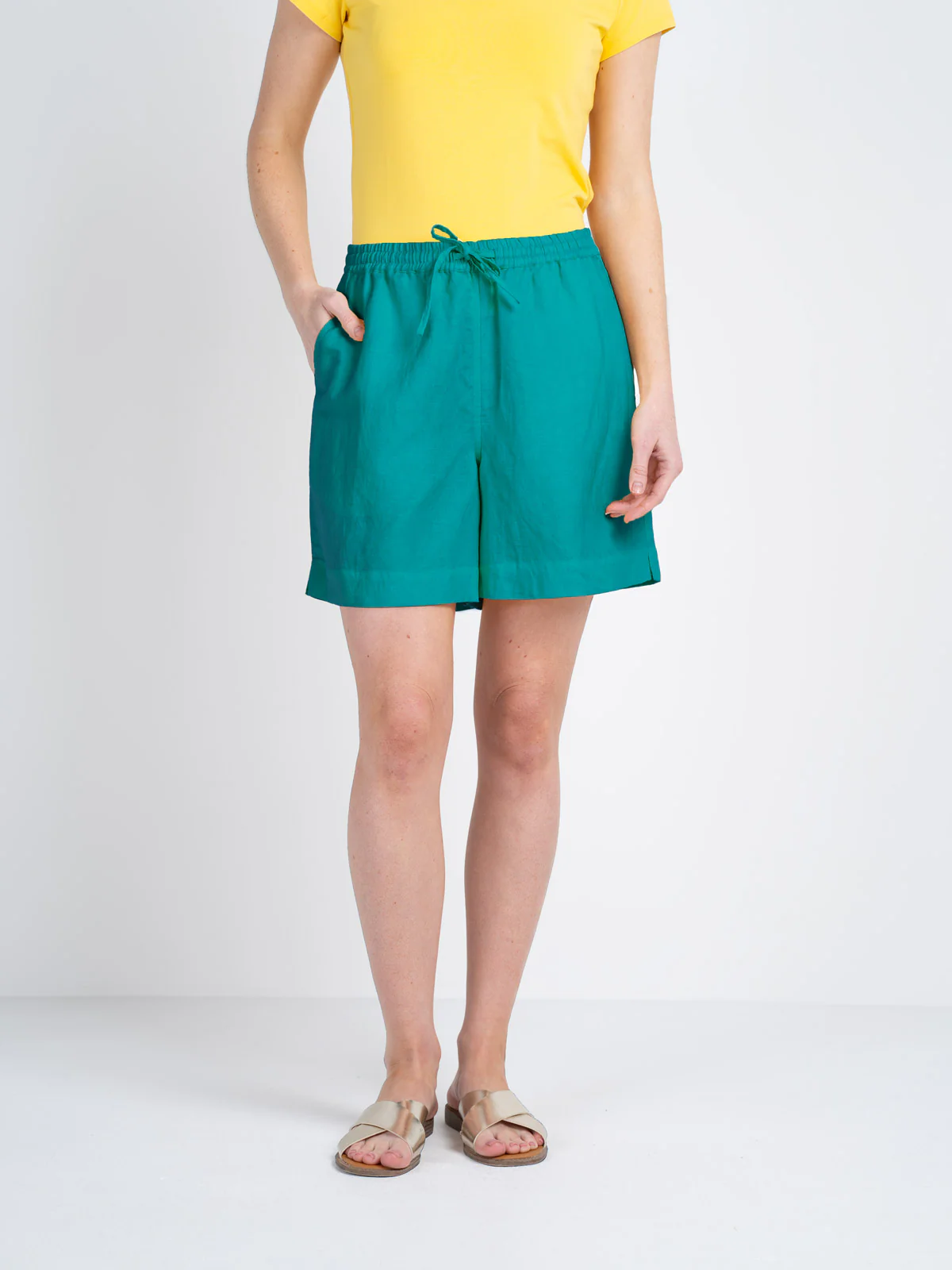 Relaxed Linen Shorts - Image 11