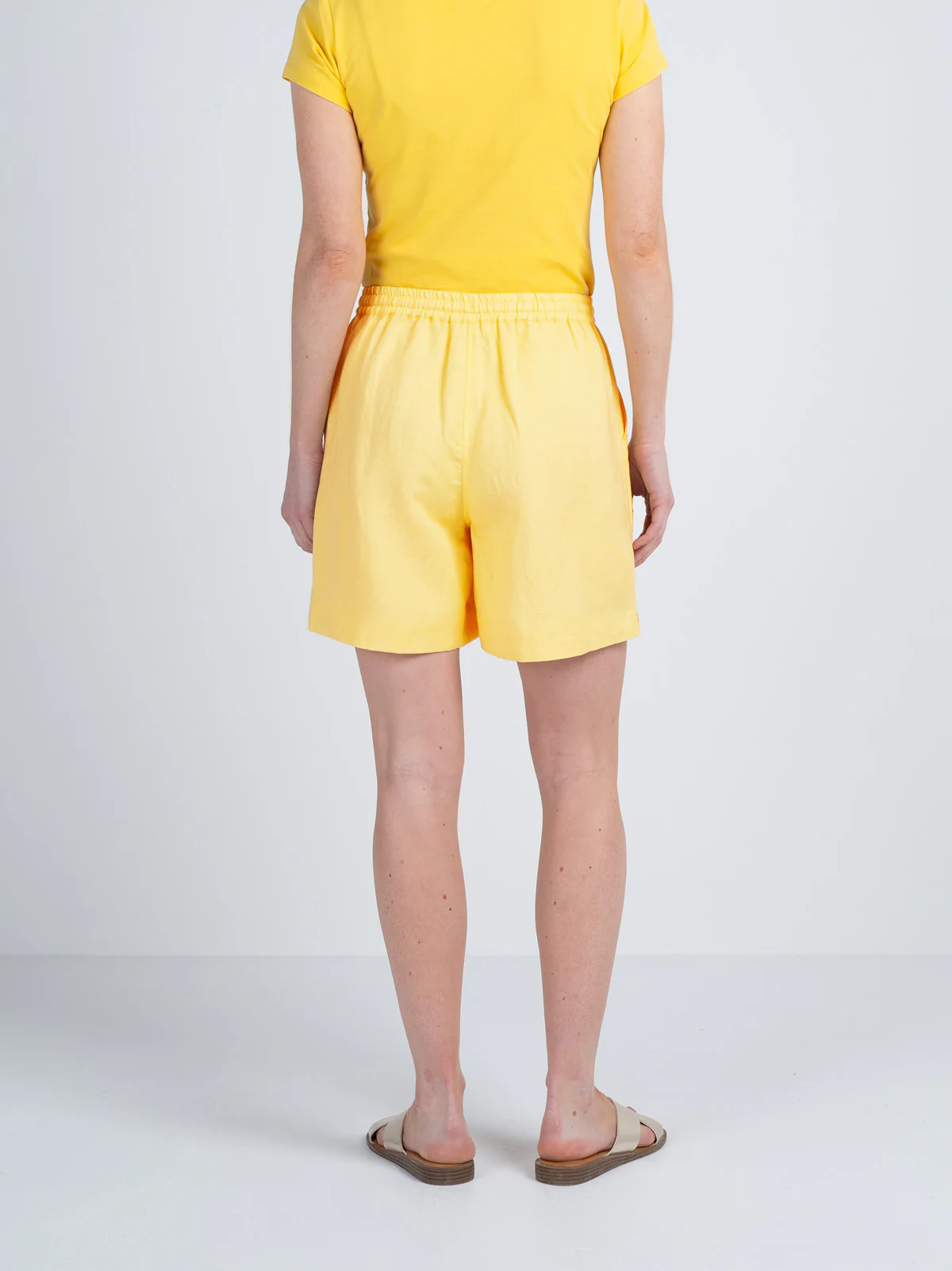 Relaxed Linen Shorts - Image 16