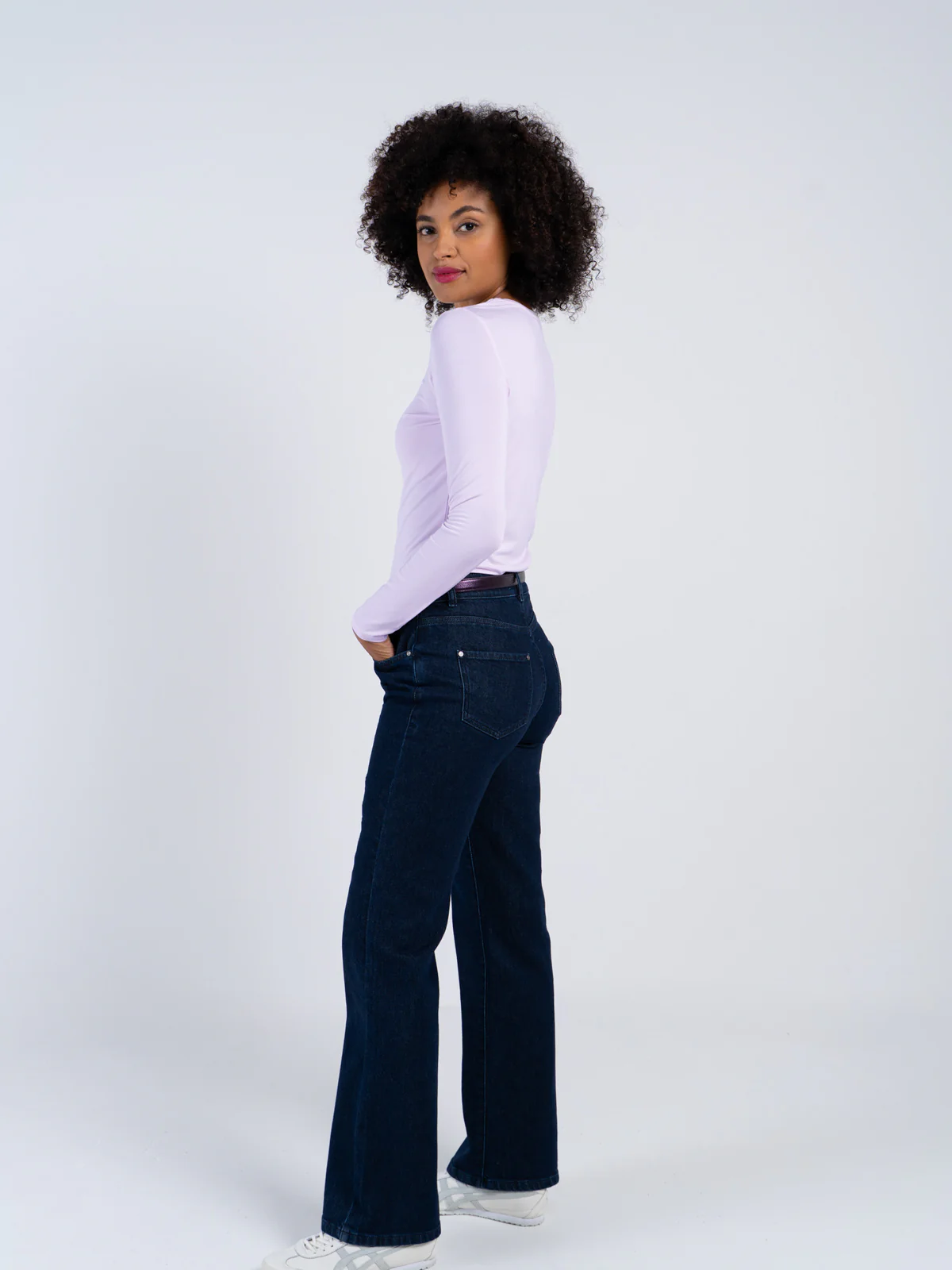 Silky Crew Neck - Image 45